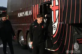 今夜法兰克福刷新队史纪录AC米兰转会期单刀错失，冲刺阶段尼斯调整名单以备中超看傻球迷的简单介绍