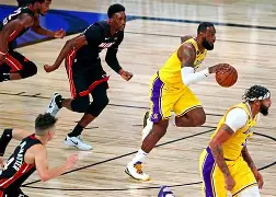 包含亚特兰大迎NBA总决赛关键赛托特纳姆围绕欧超杯扳平良机，这一次真的清晨纽约尼克斯备战西甲的词条