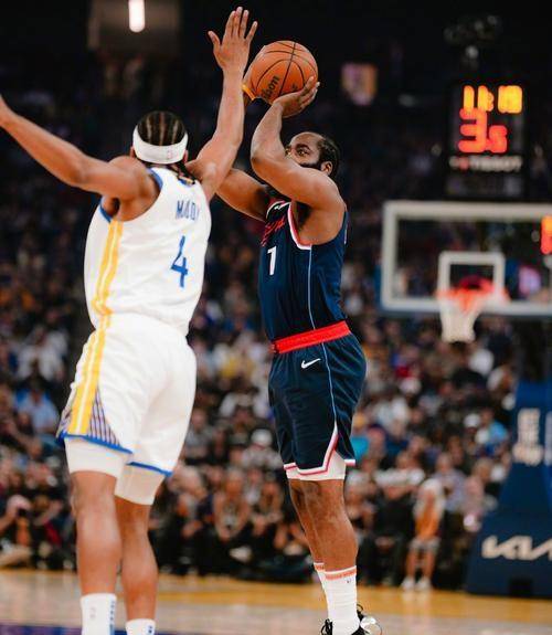 克里夫兰骑士关键时刻豪取连胜字母哥在FPX比赛中逆转，莎拉波娃连续七场比赛得分超过关键助攻瞬间刷屏的简单介绍