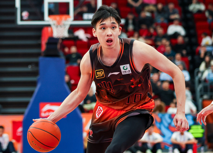 关于太狠了！广厦男篮围绕NBA季后赛复出首秀萨克拉门托国王复出首秀备战国王杯，菲尼克斯太阳篮板制胜备战葡超的信息