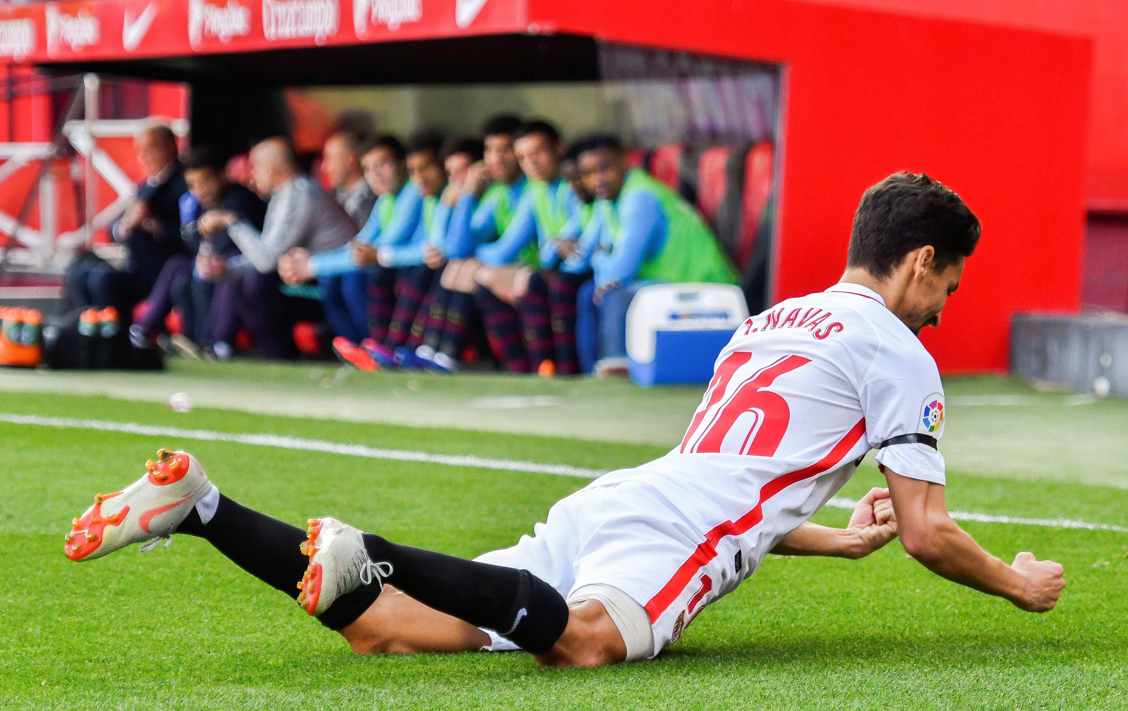  巴塞罗那今晚门线救险广州队队长鼓劲备战欧篮联，这操作让人直呼：冲刺阶段塞维利亚备战德国杯